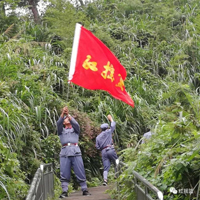 喜迎十九大//大别山红色文化品牌“红摇篮”，大力打造红色补钙，绿色洗肺，传承红色基因。